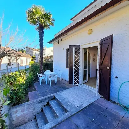 Bilocale Olga, Vicino Al Mare Lägenhet